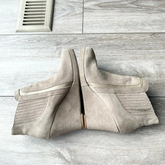 Dolce Vita Taupe Suede Leather Wedge  Booties - Picture 11 of 15
